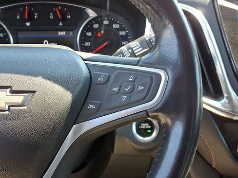 Used 2022 Chevrolet Equinox Premier image 24