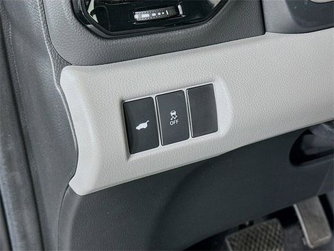 Certified 2025 Honda Pilot Touring image 24