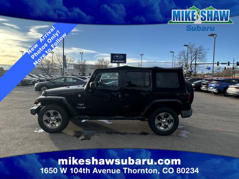 Used 2018 Jeep Wrangler Unlimited Sahara w/ Connectivity Group image 24