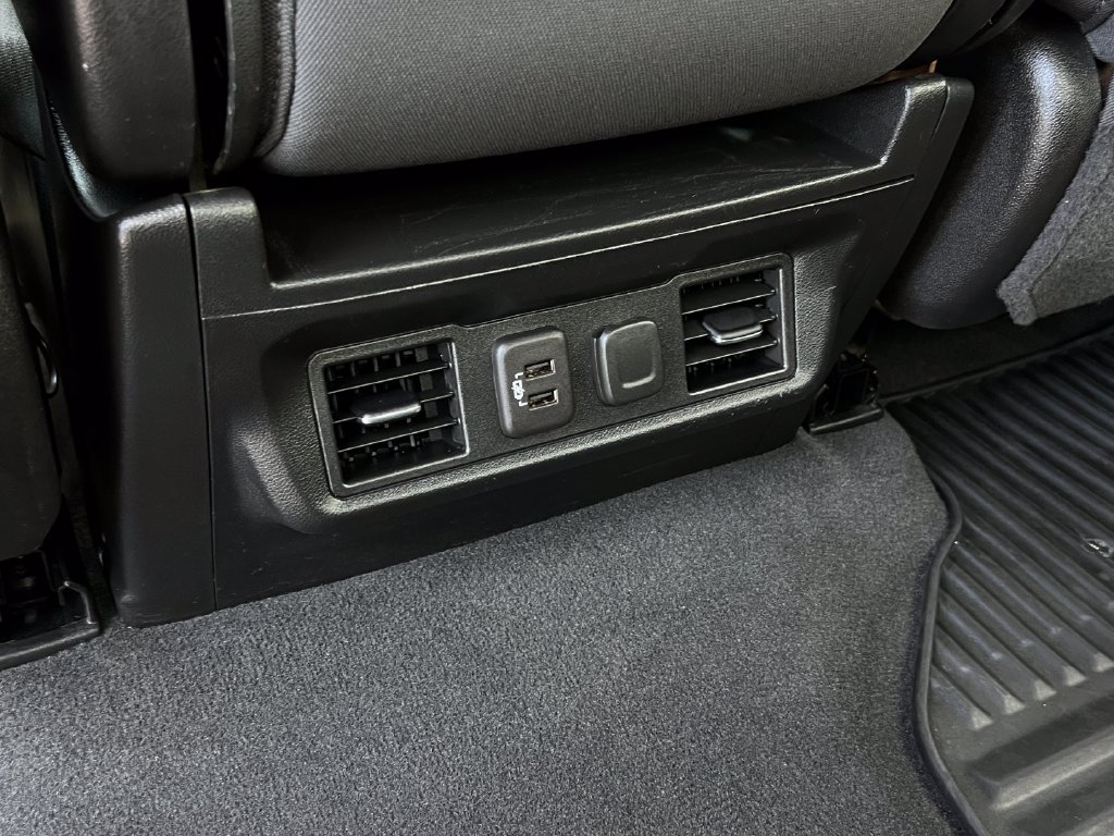 Used 2022 Chevrolet Silverado 1500 LT w/ Safety Package AWD/4WD image 17