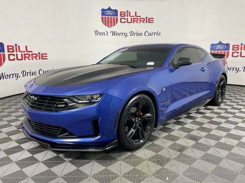Used 2020 Chevrolet Camaro LT RWD image 7
