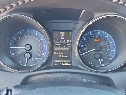 Used 2018 Toyota Corolla iM image 32