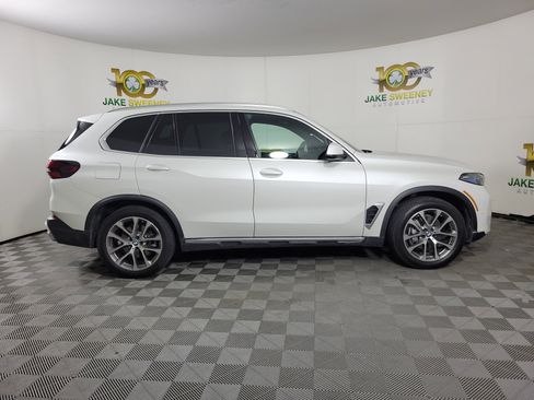 Used 2026 BMW X5 xDrive40i image 4