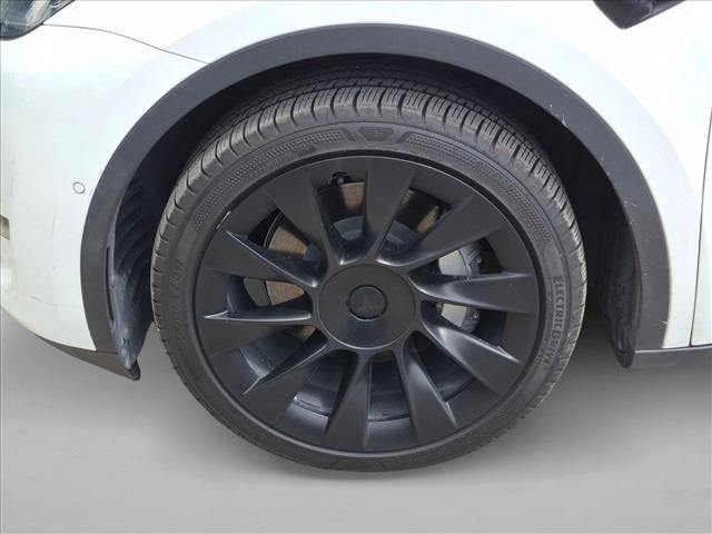 Used 2022 Tesla Model Y Long Range AWD/4WD image 8
