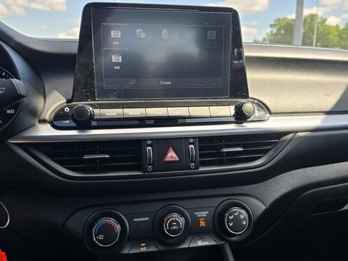 Used 2023 Kia Forte LXS w/ LXS Technology Package FWD image 25