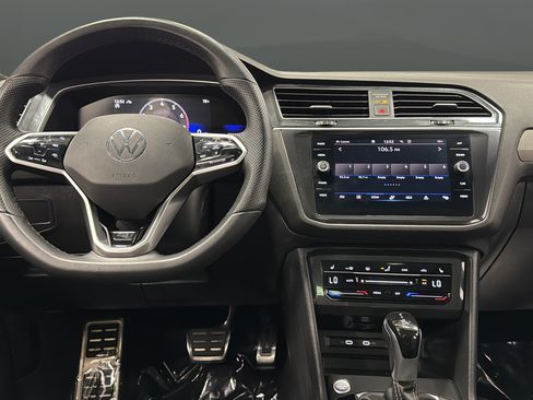 Used 2024 Volkswagen Tiguan SE R-Line AWD/4WD image 11