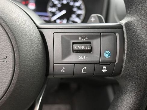 Used 2024 Nissan Rogue SV image 26