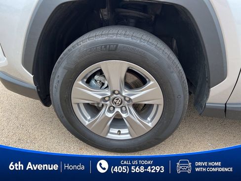 Used 2025 Toyota RAV4 XLE AWD/4WD image 9