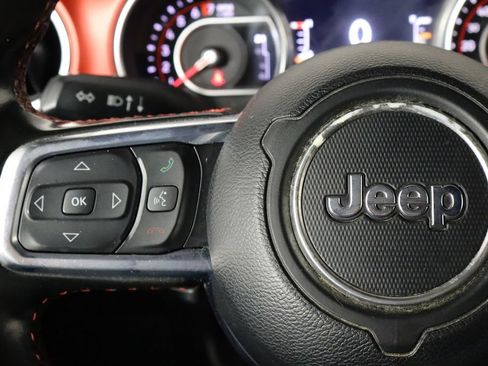Used 2022 Jeep Gladiator Rubicon w/ LED Lighting Group AWD/4WD image 8