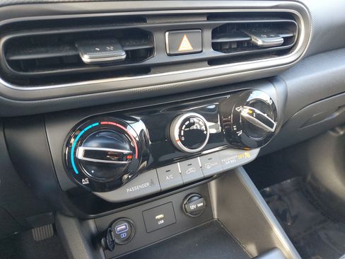 Used 2023 Hyundai Kona SE w/ Cargo Package image 23