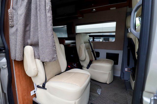 Used 2014 Mercedes-Benz Sprinter 3500 image 36
