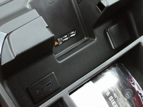 New 2025 GMC Sierra 1500 Elevation w/ Preferred Package image 23