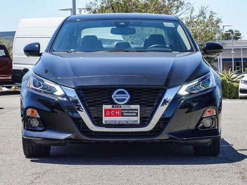 Used 2021 Nissan Altima 2.5 Platinum AWD/4WD image 2