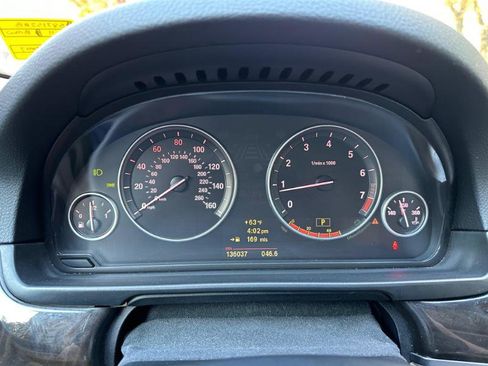 Used 2011 BMW 535i Sedan image 25