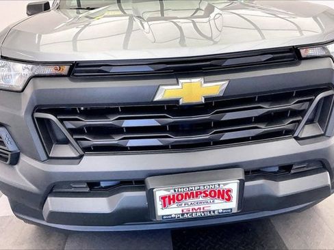 Used 2025 Chevrolet Colorado W/T AWD/4WD image 30