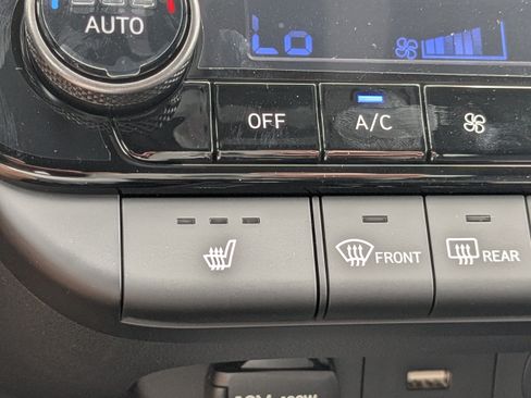 New 2026 Hyundai Elantra SEL Sport FWD image 25