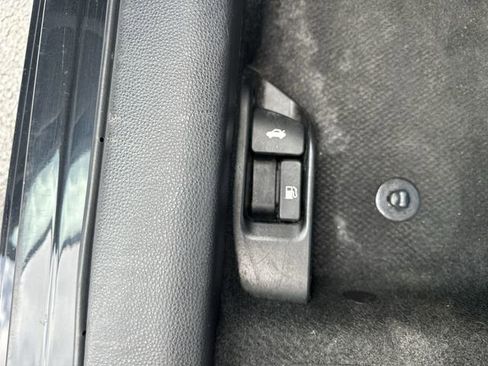 Used 2023 Toyota Corolla LE image 16