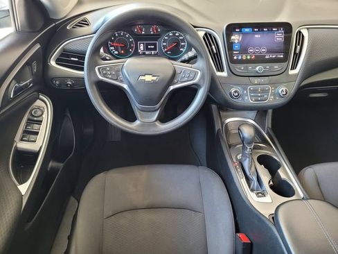 Used 2023 Chevrolet Malibu LT FWD image 16