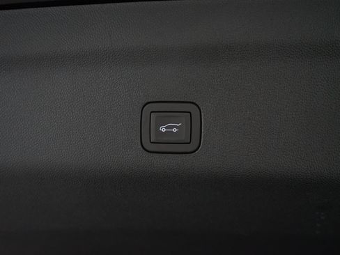 Used 2026 Cadillac Escalade ESV V AWD/4WD image 48