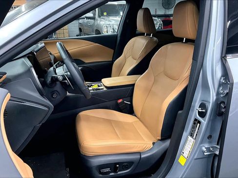 Used 2025 Lexus RX 350h w/ Convenience Package image 7