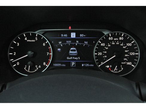 Certified 2024 Nissan Altima 2.5 SV w/ SV Premium Package FWD image 16