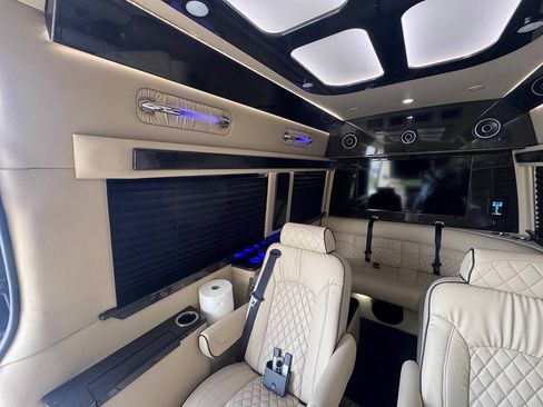Used 2023 Mercedes-Benz Sprinter 3500 image 66