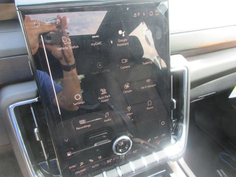New 2026 GMC Yukon XL Denali w/ Denali Reserve Package AWD/4WD image 20
