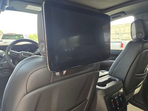 New 2026 GMC Yukon XL AT4 Ultimate AWD/4WD image 8