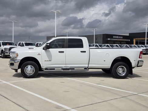 Used 2024 RAM 3500 Big Horn AWD/4WD image 5