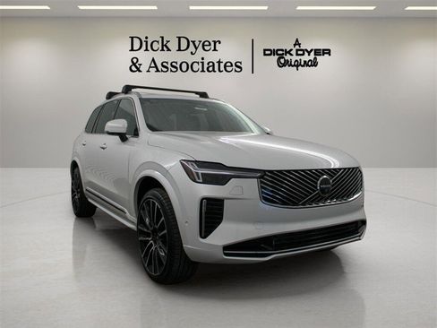 New 2026 Volvo XC90 B5 Ultra w/ Protection Package Premier image 20
