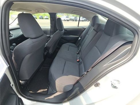Used 2024 Toyota Corolla LE FWD image 11