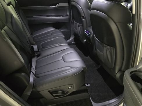 Used 2025 Hyundai Palisade SEL FWD image 15