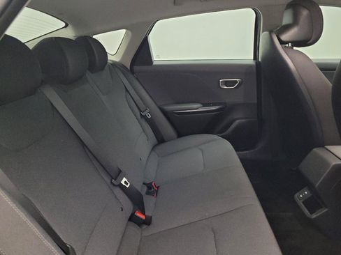 Used 2025 Kia K4 FWD image 19