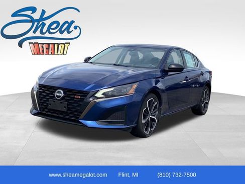 Used 2024 Nissan Altima 2.5 SR AWD/4WD image 1