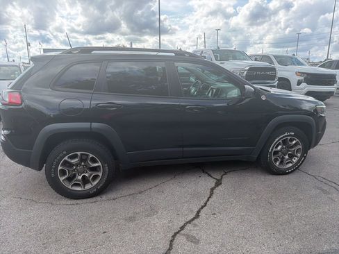 Used 2021 Jeep Cherokee Trailhawk AWD/4WD image 4