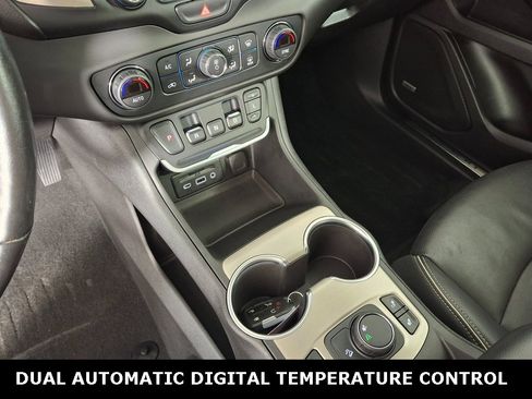 Used 2018 GMC Terrain Denali image 18