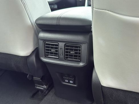 Used 2024 Toyota RAV4 XLE Premium image 28