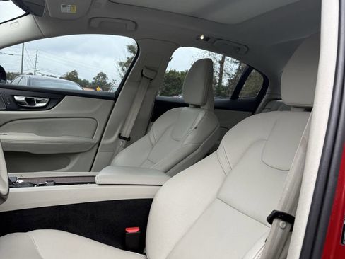 Used 2019 Volvo S60 T6 Momentum image 18
