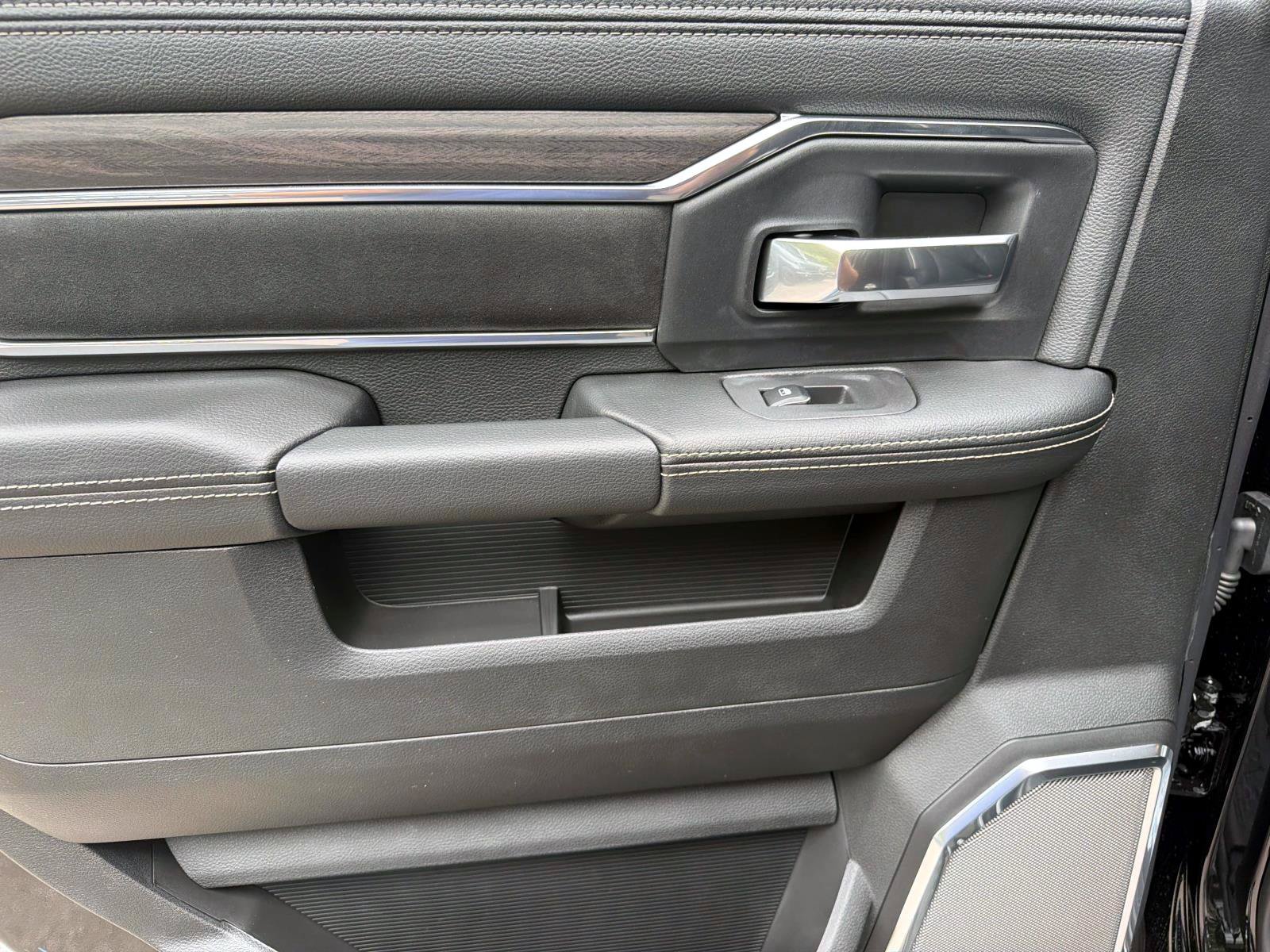 New 2027 RAM 2500 Laramie AWD/4WD image 9