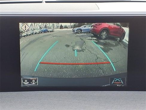 Used 2019 Lexus UX 200 image 13