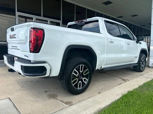Used 2023 GMC Sierra 1500 AT4 w/ AT4 Premium Package AWD/4WD image 7