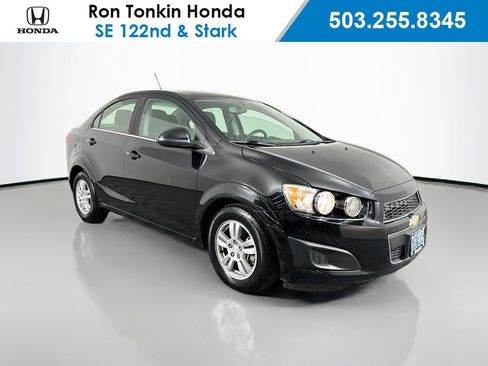 Used 2016 Chevrolet Sonic LT FWD image 1