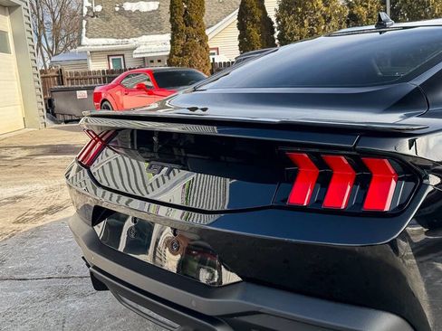 Used 2024 Ford Mustang GT Premium image 17