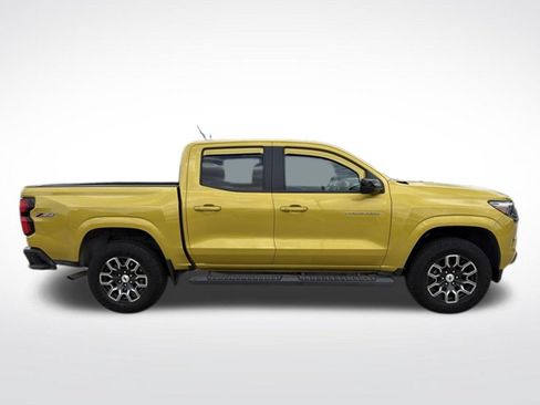 Used 2023 Chevrolet Colorado Z71 AWD/4WD image 8