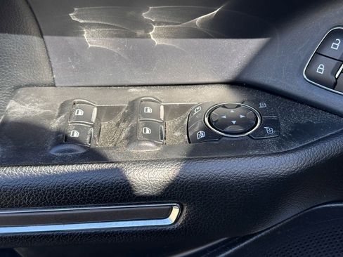 Used 2021 Ford Expedition XLT image 27