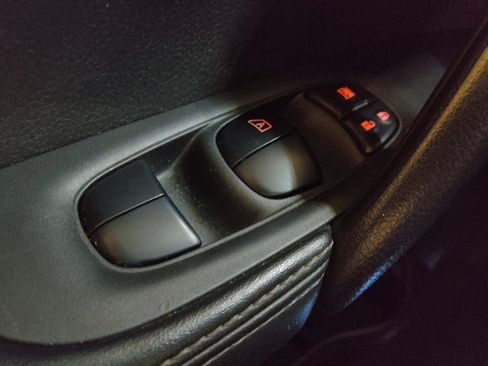 Used 2021 Nissan Rogue Sport S AWD/4WD image 27