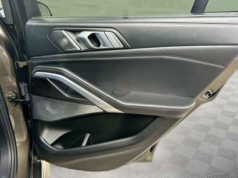 Used 2020 BMW X6 M50i image 32