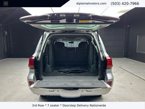 Used 2009 Lexus LX 570 4WD image 41