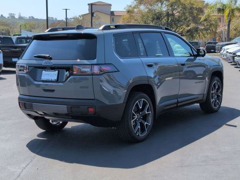 New 2026 Jeep Cherokee Overland image 5