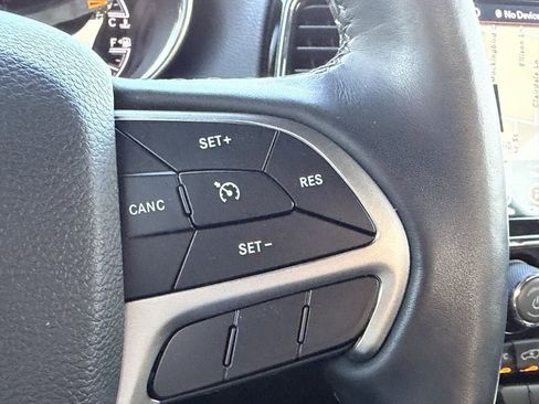 Used 2021 Jeep Grand Cherokee Limited w/ Luxury Group II RWD image 29